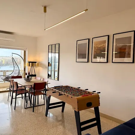 Tower Road - Top Floor - Sea Front - Spectacular Views * 斯利马
