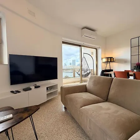 Tower Road - Top Floor - Sea Front - Spectacular Views 公寓 斯利马
