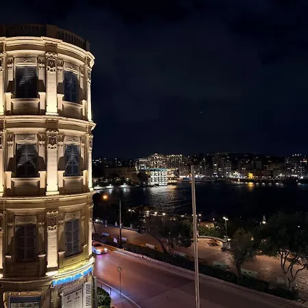 Tower Road - Top Floor - Sea Front - Spectacular Views 公寓 斯利马