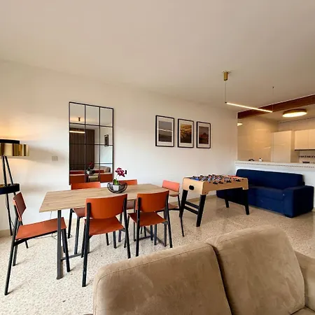 Tower Road - Top Floor - Sea Front - Spectacular Views 公寓 *